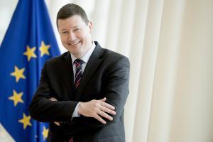 Mehr über den Artikel erfahren Europa Club Livestream-Debatte mit Martin Selmayr – EU-Staaten müssen jetzt zweite Chance in der Corona-Pandemie nutzen