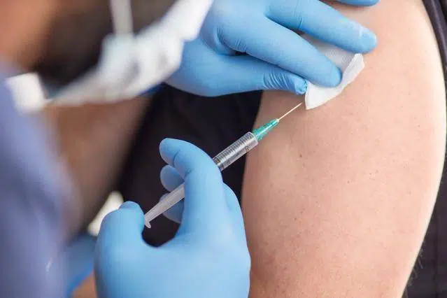 Read more about the article Von der Leyen zu Impfstart: Berührender Moment der Einigkeit